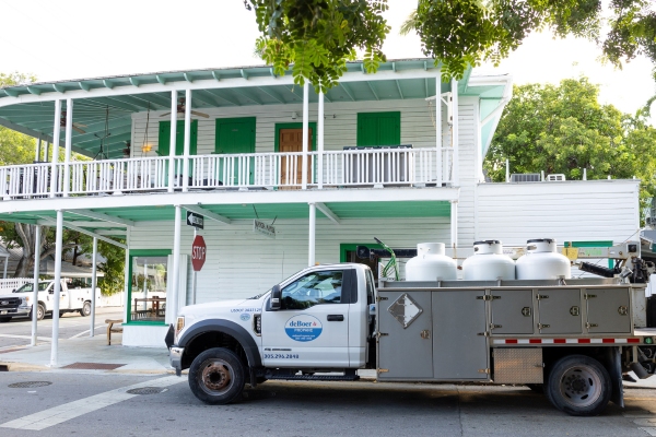 deBoer Propane propane tanks in a truck